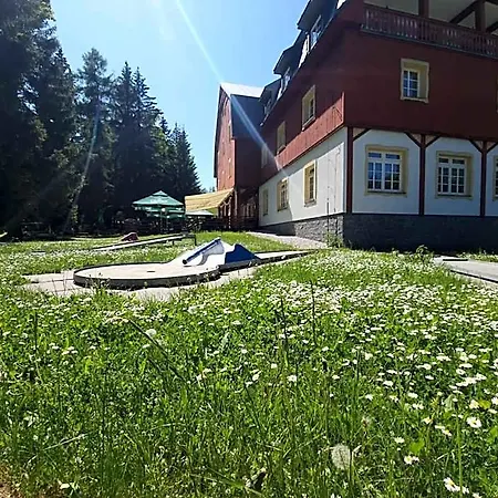 Lesni Hotel 3*